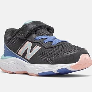 New Balance Kids 680v6 Bungee Running Shoes